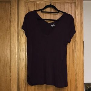H by Bordeaux v neck tee